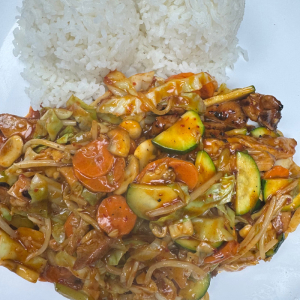 Stir-Fried Vegetables & Chicken Wok