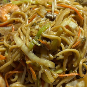D6. Lo Mein