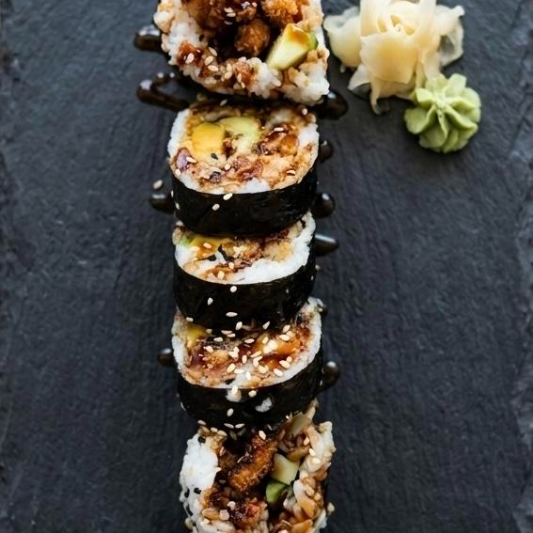 R32. Spider Roll