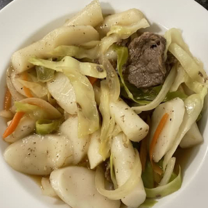 8. Bulgogi Tteokbokki 불고기떡볶이 / 韩式牛肉炒年糕