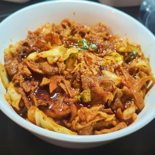 67. Daeji Bulgogi Jungsik 돼지불고기정식 / 韩式猪肉套餐 