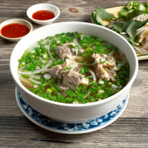 3. Oxtail Pho Phở Đu&ocirc;i B&ograve;