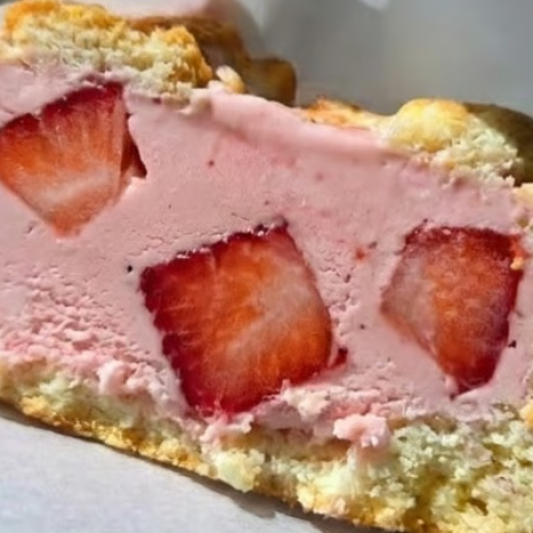 Ice Cream Scone (Straw-Merry)