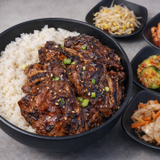 Galbi (Korean BBQ Beef Short Ribs) Rice Bowl / 갈비 덮밥
