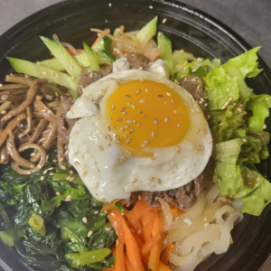 Bibimbap (Korean Mixed Rice Bowl) / 비빔밥