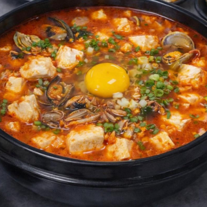 Seafood Soft Tofu Stew / 해물순두부찌개