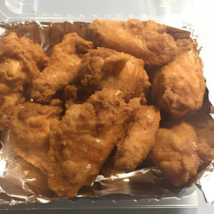 6. Fried Chicken Wings (6 pcs) 炸鸡翼
