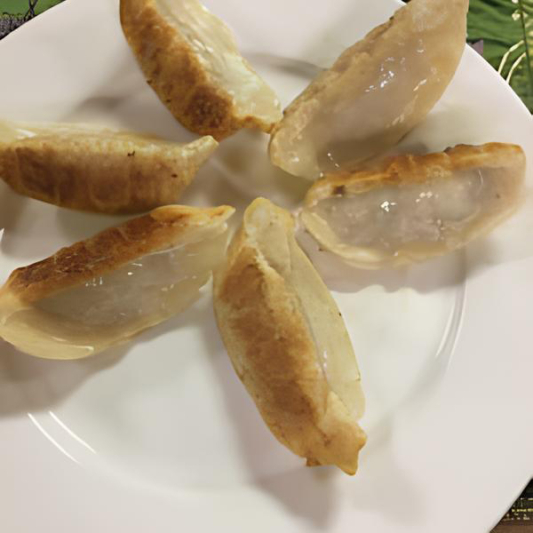 3. Pork Potstickers (6 pcs) 猪肉锅贴