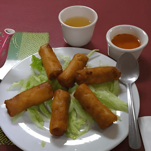 9. House Special Egg Rolls (6 pcs) 芋头春卷