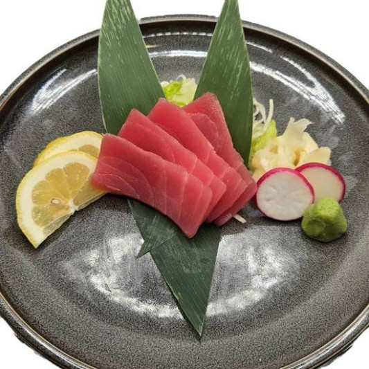 Saku Tuna Sashimi (4 pcs)