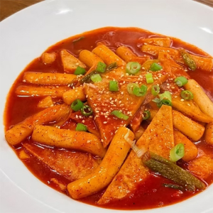Tteokbokki (Spicy Rice Cakes) 떡볶이 