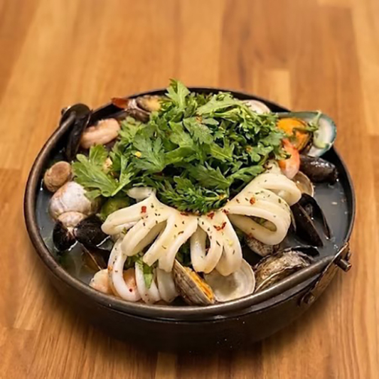 S1-C. Bambada Signature Steamed Seafood Pot (Small) 밤바다 해물 조개찜 소(小)