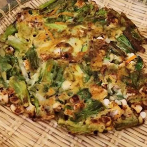 A7. Seafood Pancake 해물파전