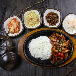 Spicy Squid with Rice