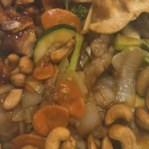 S7. Chicken Teriyaki & Cashew Chicken with Gyoza (2 pcs)