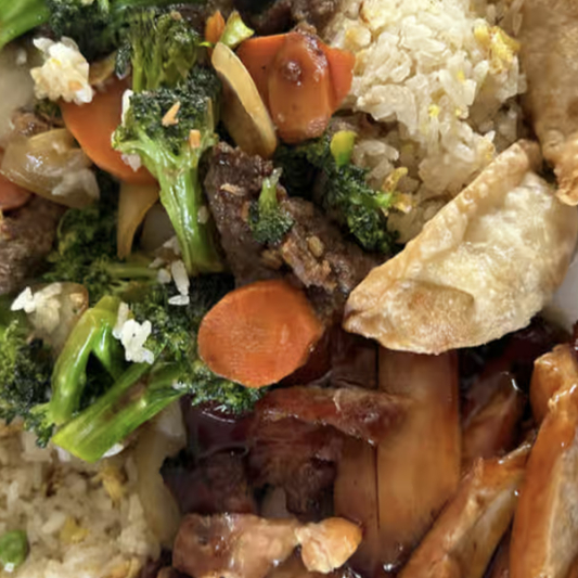 S9. Chicken Teriyaki & Broccoli Beef with Gyoza (2 pcs)