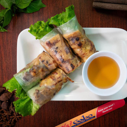  Grilled Chicken Salad Rolls