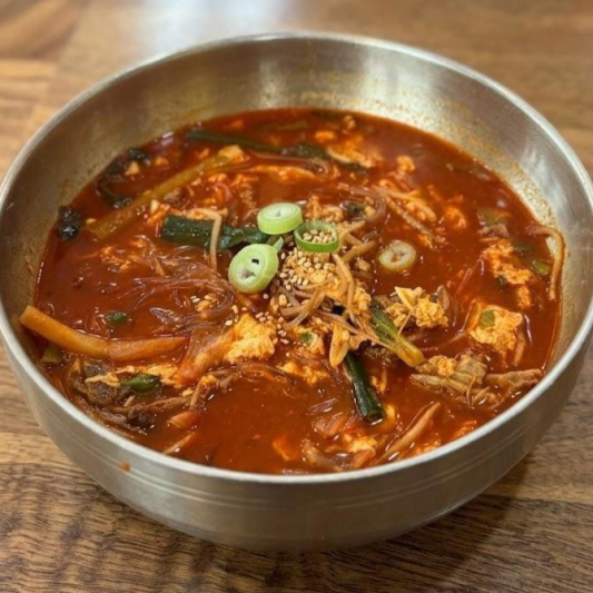 Spicy Brisket Soup 육개장