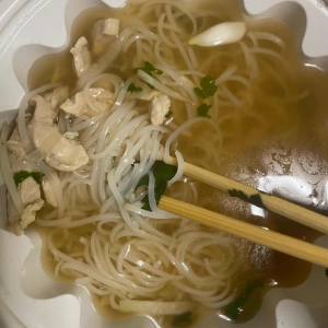 C5. Pho Chicken Breast / 닭가슴살 쌀국수