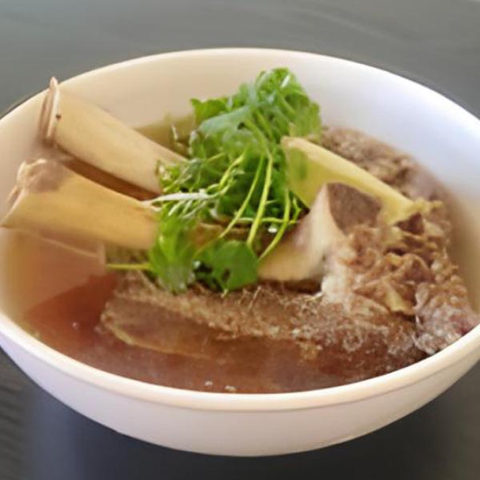 C9. Pho Beef Short Ribs (2 pcs) / 갈비 쌀국수