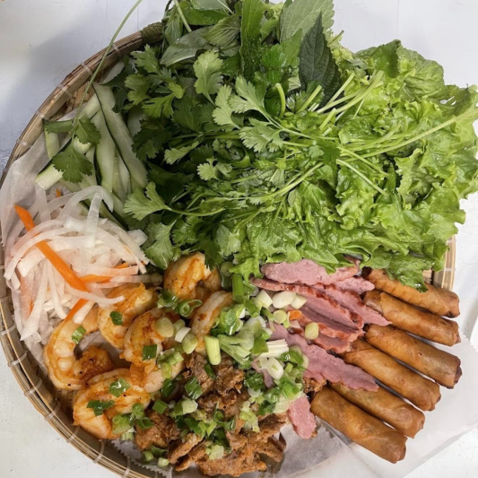 House Special Lettuce Wrap (For 2) / Thap Cam Nuong Dac Biet