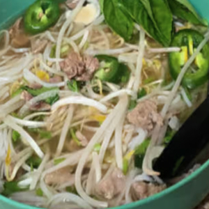 12. Rare Steak & Beef Ball & Well-Done Flank / Phở T&aacute;i, B&ograve; Vi&ecirc;n, Ch&iacute;n