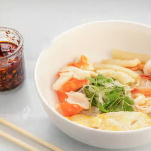 19. Seafood Noodle Soup / Phở Đổ Biển