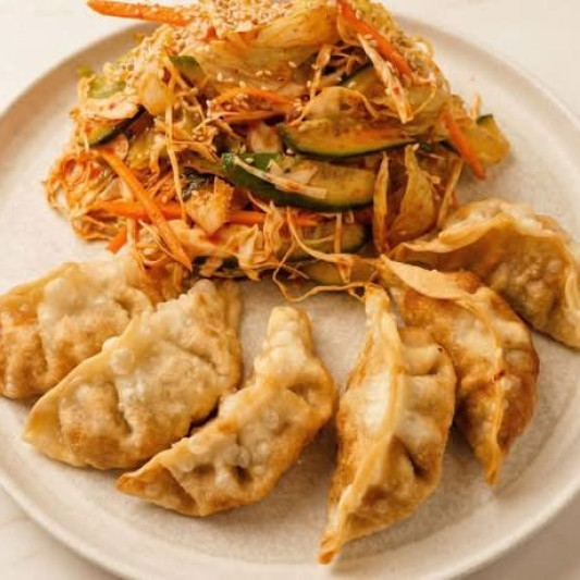 Bibim Mandu (비빔만두)