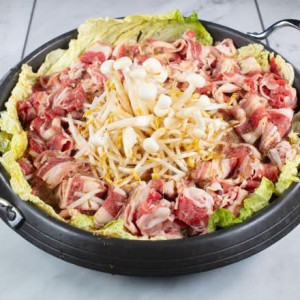 Bulgogi Beef Hot Pot (불고기전골)