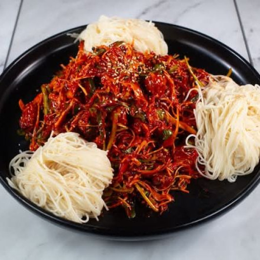 Spicy Sea Snail (골뱅이 무침 + 소면)