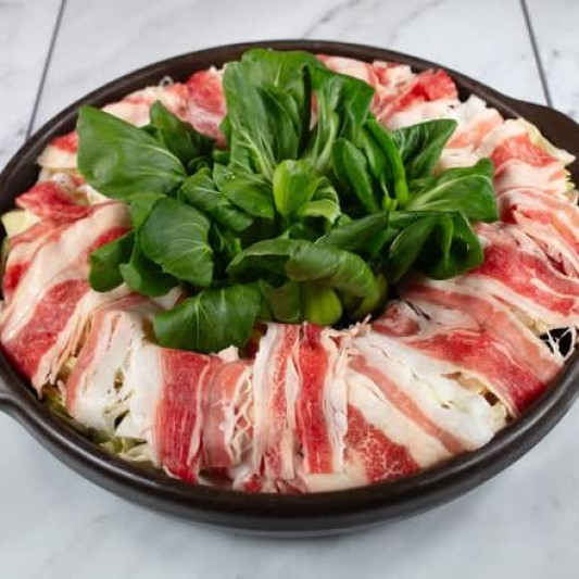 Beef Brisket Hot Pot (우삼겹 전골)