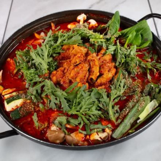 Beef Intestine Hot Pot (곱창전골)