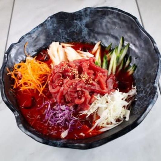 Beef Tartare in Cold Broth (물육회)