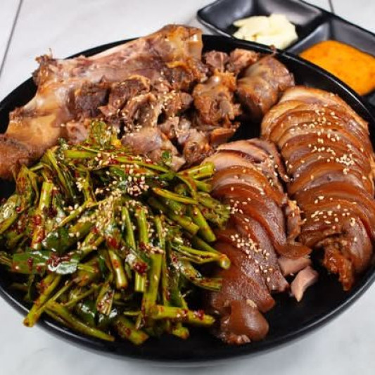 Pork Hock (온족발)