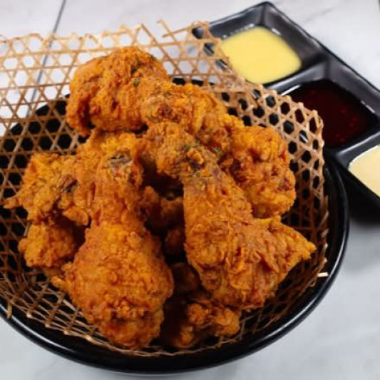 Fried Chicken (후라이드치킨)