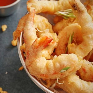 Deep-Fried Prawns in Light Batter 脆炸大蝦