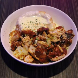Sweet and Spicy Chicken with Cheese / 닭갈비치즈폭포