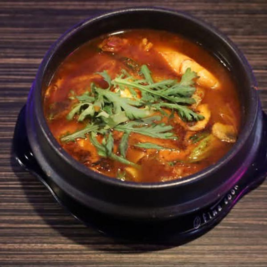 Spicy Seafood Soup / 매콤짬뽕탕