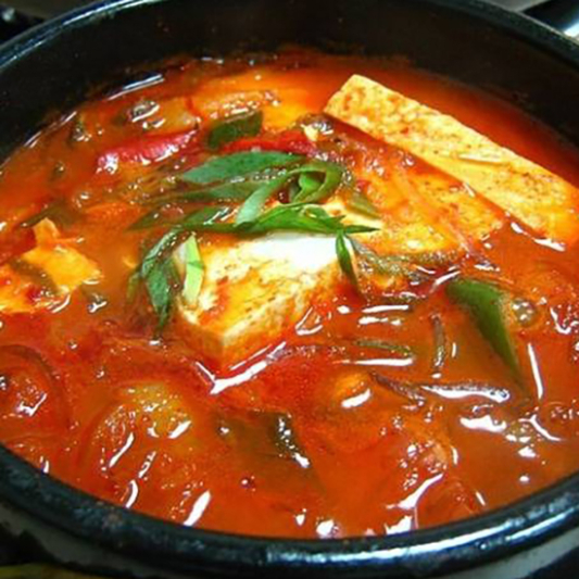 K4. Kimchi Jjigae (김치찌개)