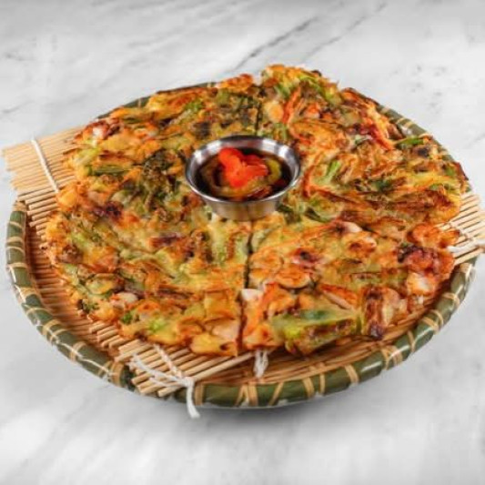 Seafood with Green Onion Jeon / 해물파전