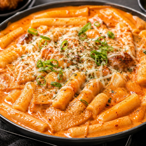 Rose Tteokbokki (로제 떡볶이)