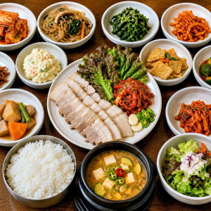 Baekban Set Bossam (보쌈) Includes 8 Side Dishes, Soup, and Rice