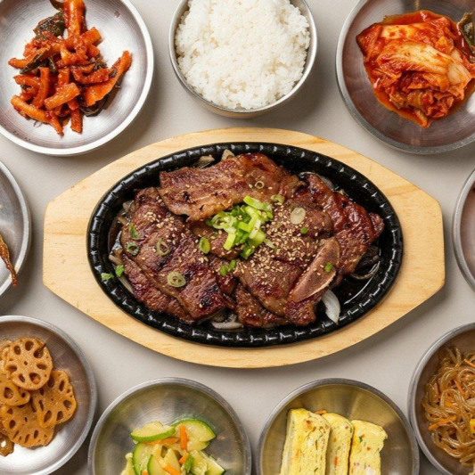 Galbi (갈비) Includes 5 Side Dishes and Rice
