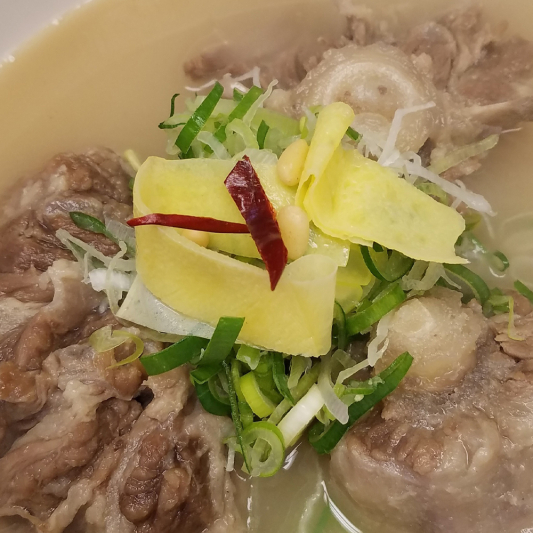 6. GGori GomTang 꼬리곰탕