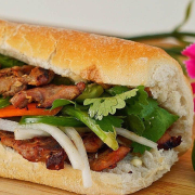 Grilled Pork Sandwich (B&aacute;nh M&igrave; Thịt Heo Nướng)