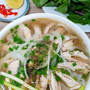 Phở G&agrave;