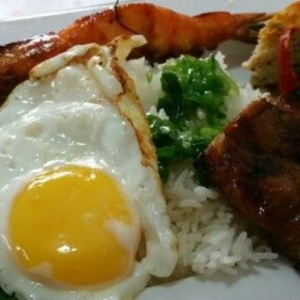 Cơm Đặc Biệt