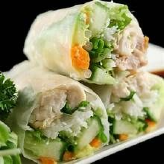 Gỏi Cuốn Thịt G&agrave; (4 pcs)