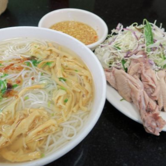 B&uacute;n Măng Vịt