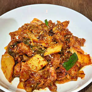 Kimchi Jae-Yuk Bokkum 김치제육볶음